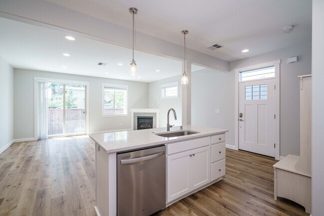 Foto del edificio - Desirable Salmon Creek Home Located in Lux...