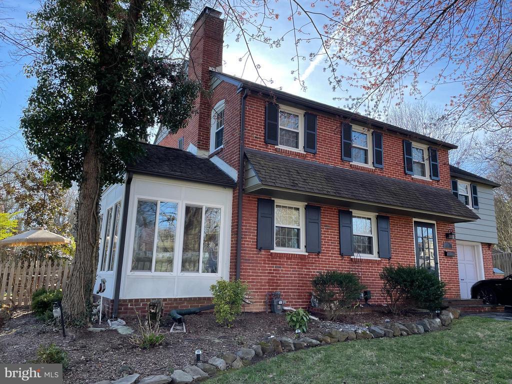 Primary Photo - 210 N Rd