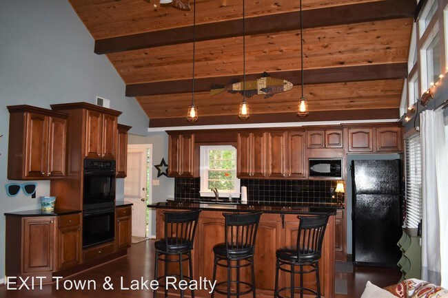 Building Photo - 3 br, 2 bath House - 433 Winding Way
