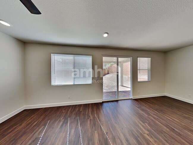 Building Photo - 591 Lotus Land Avenue