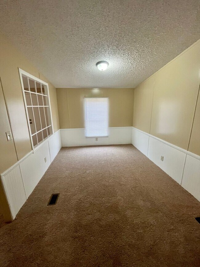 Foto del edificio - 3 Bed/2 Bath Mobile Home