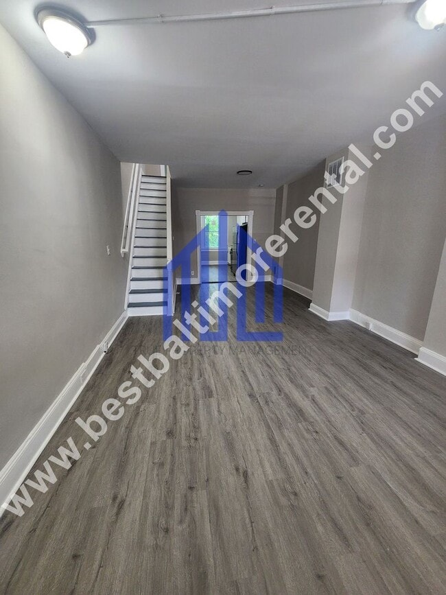 Building Photo - Spacious 3 Bedroom 2 Bathroom in East Baltimore