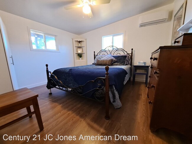 Building Photo - 1 br, 1 bath House - 1429 NE Meier Drive
