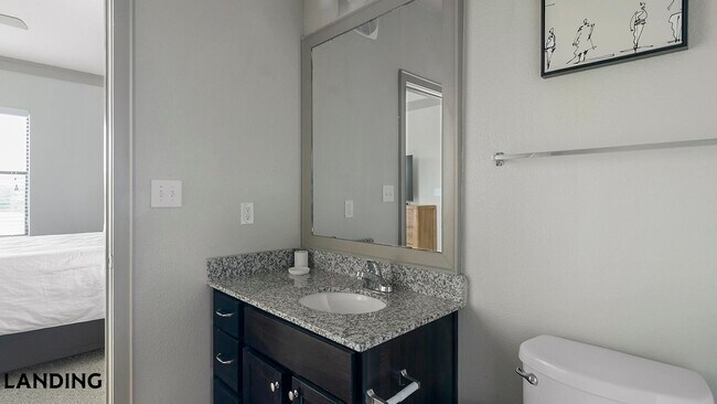 Foto del edificio - 18021 Kingsland Blvd
