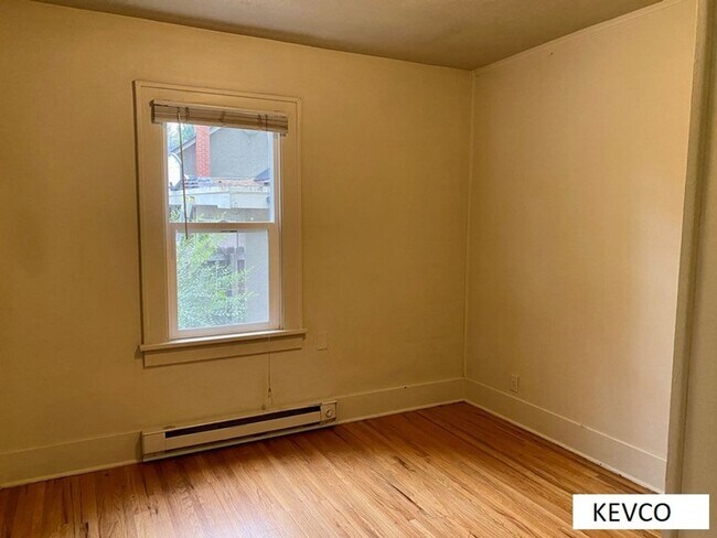 Foto del edificio - 208 E Pitkin St