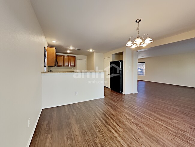 Building Photo - 5328 Country Retreat Court