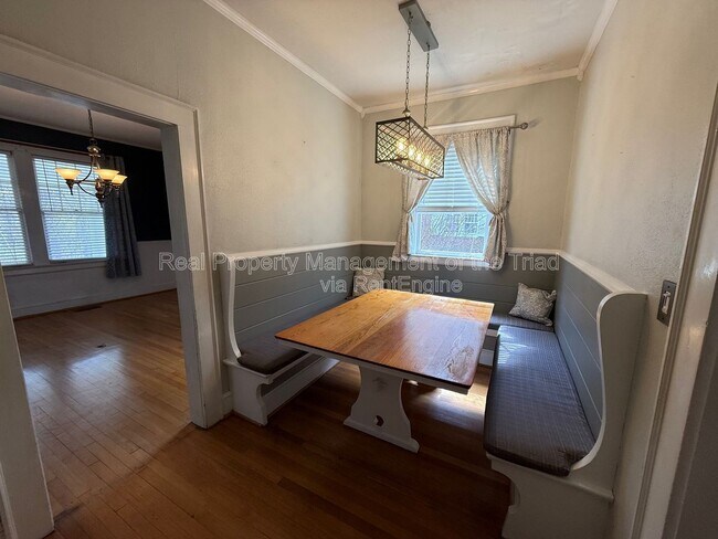 Foto del edificio - 340 W End Blvd