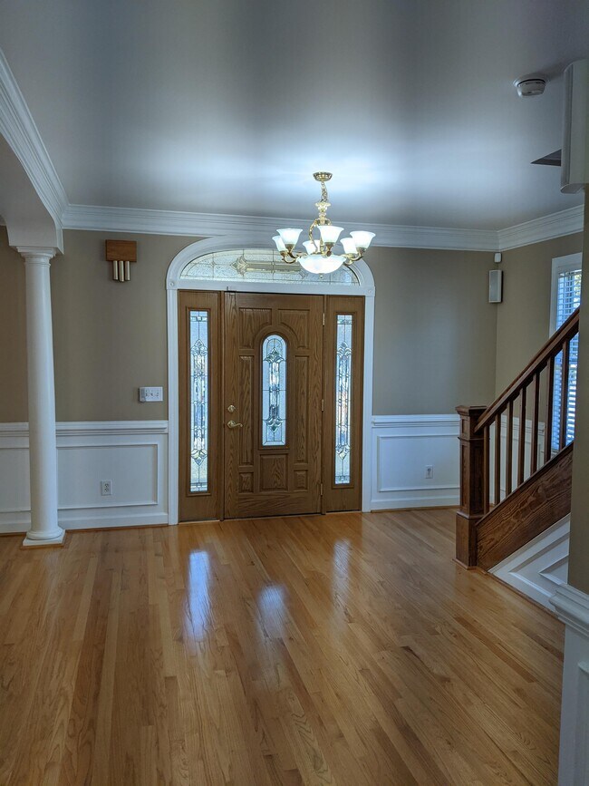 Foto del edificio - 1600 Back Creek Rd