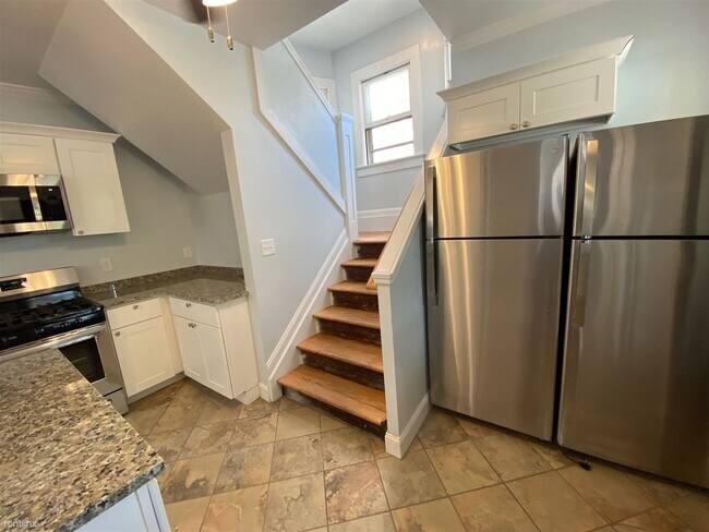 Foto del edificio - 6 br, 2 bath House - 419 N Ingalls St