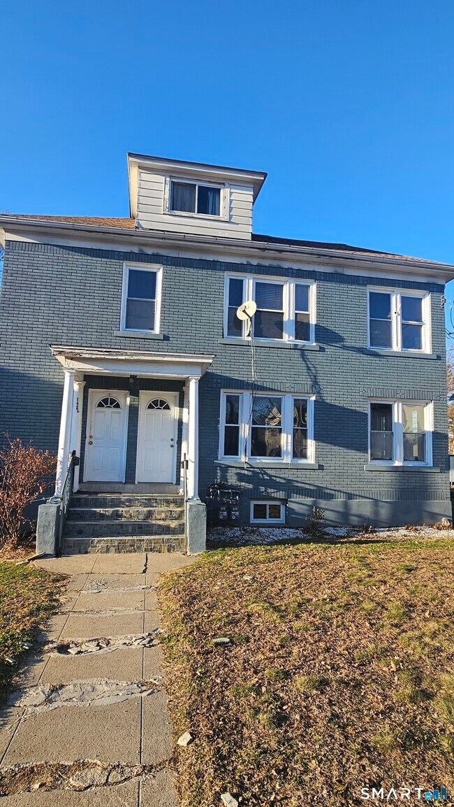 Foto del edificio - 120 Branford St