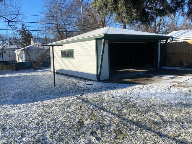 Foto del edificio - 2010 Capitol Ave