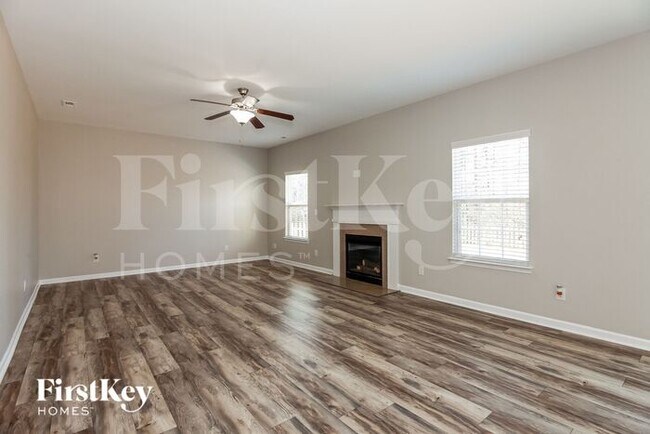 Foto del edificio - 7596 W Berkeley Rd