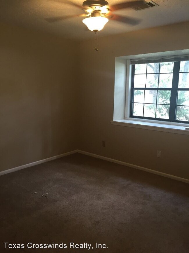 Foto del edificio - 3 br, 2 bath House - 3104 FORESTWOOD