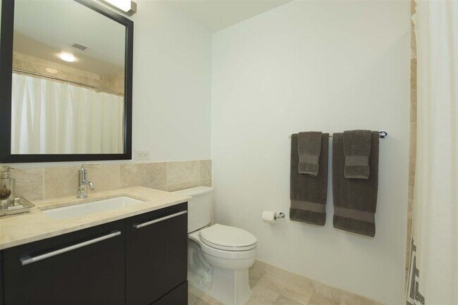 Bathroom - 1450 Washington St