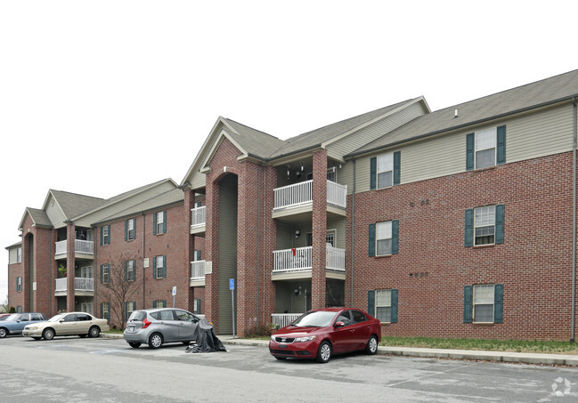 Building Photo - Highlands Apartments