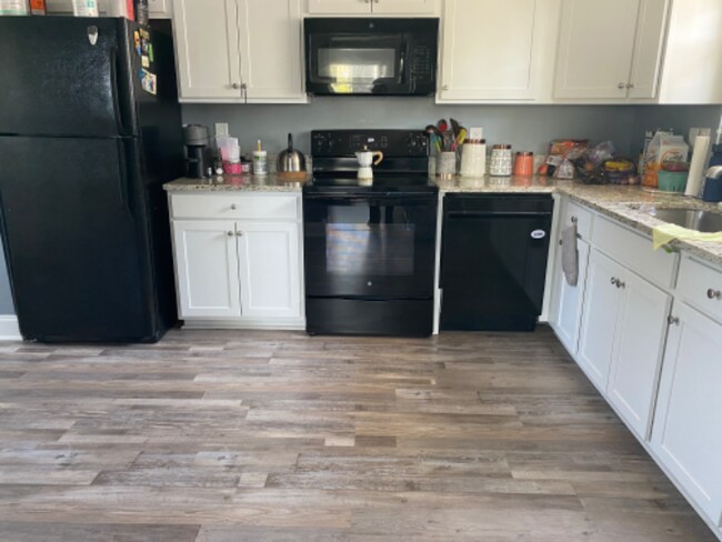 Foto del edificio - 1612 Hilltop Rd