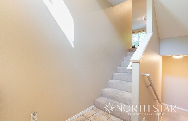 Building Photo - Forest Heights Brownstone