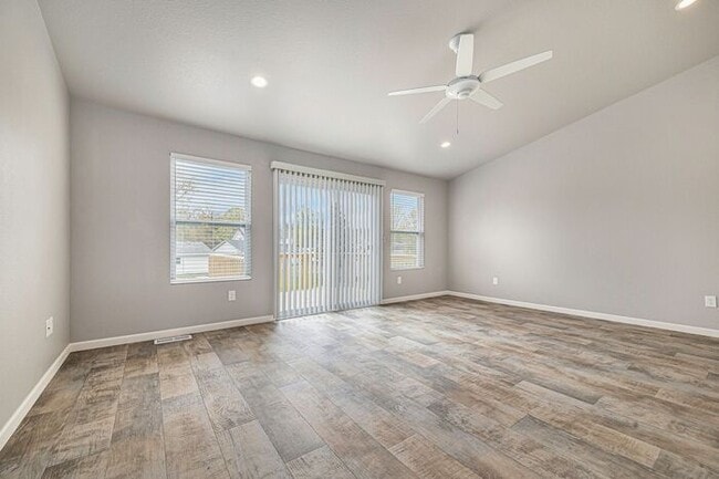 Building Photo - 2412 Gemstone Ct