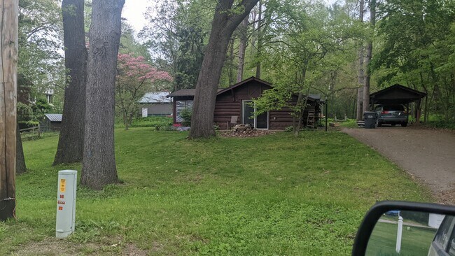 Foto del edificio - 8970 E Gull Lake Dr