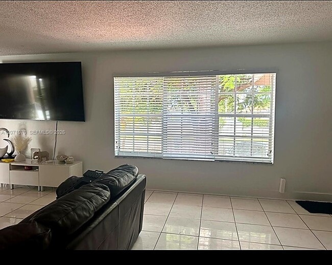 Building Photo - 2310 SW 79th Ct