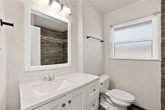 Building Photo - 5719 Turtle Creek Rd