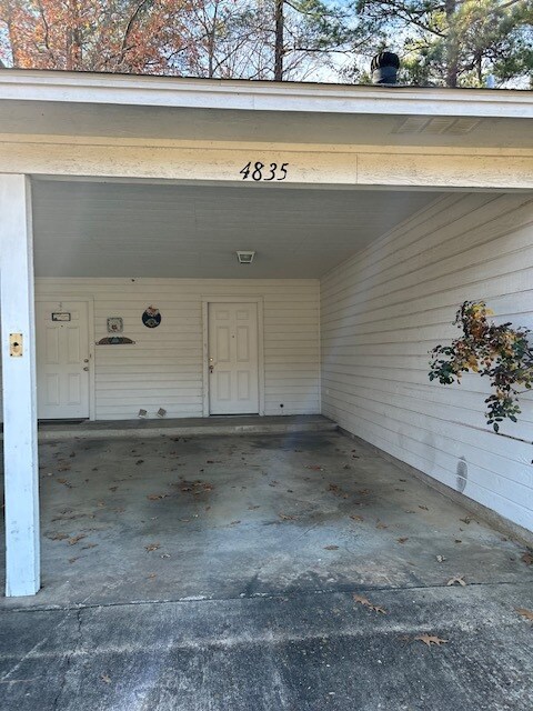 Foto principal - 4835 N Park Rd