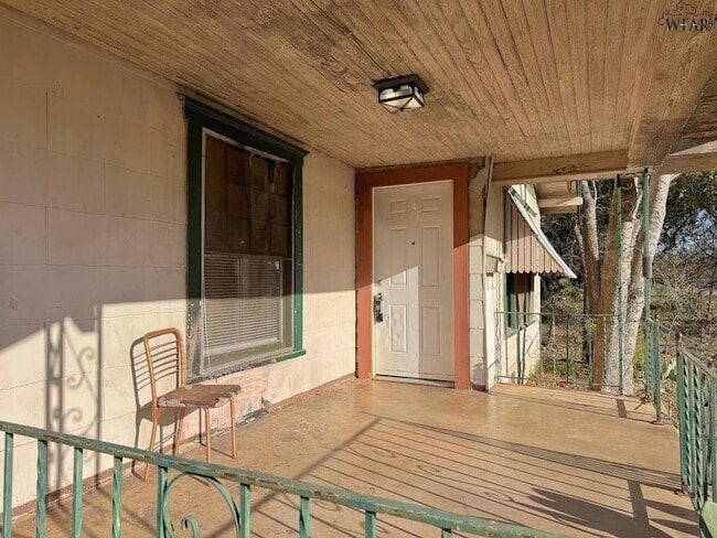 Building Photo - 1604 Britain St