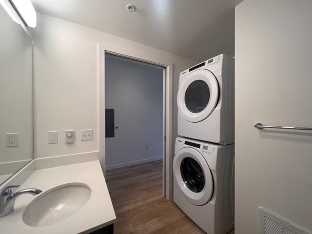 Bathroom Washer/Dryer - Proctor Flats