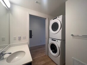 Bathroom Washer/Dryer - Proctor Flats
