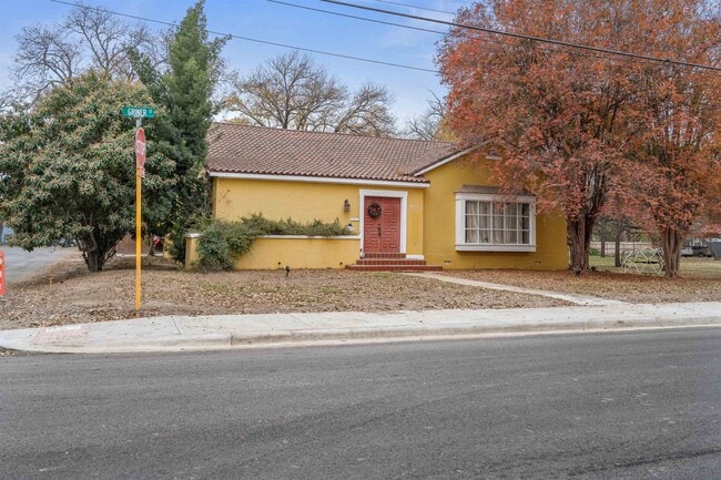 Building Photo - 817 Griner St