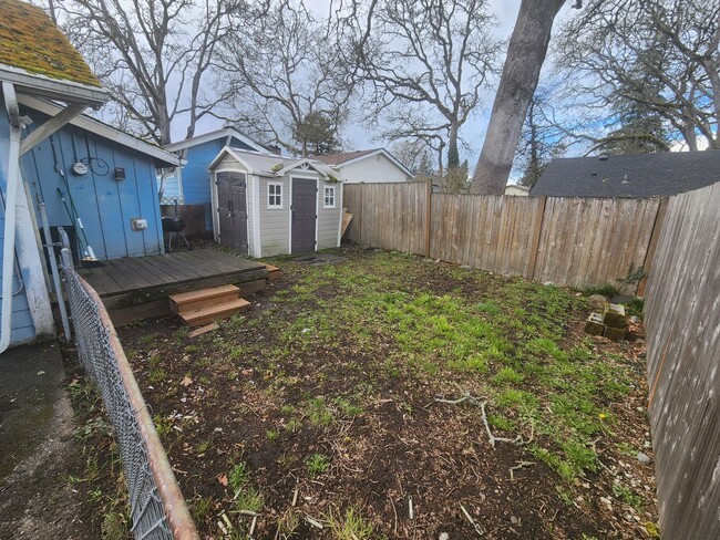 Building Photo - Beautiful Home in Lakewood! Apply Now!