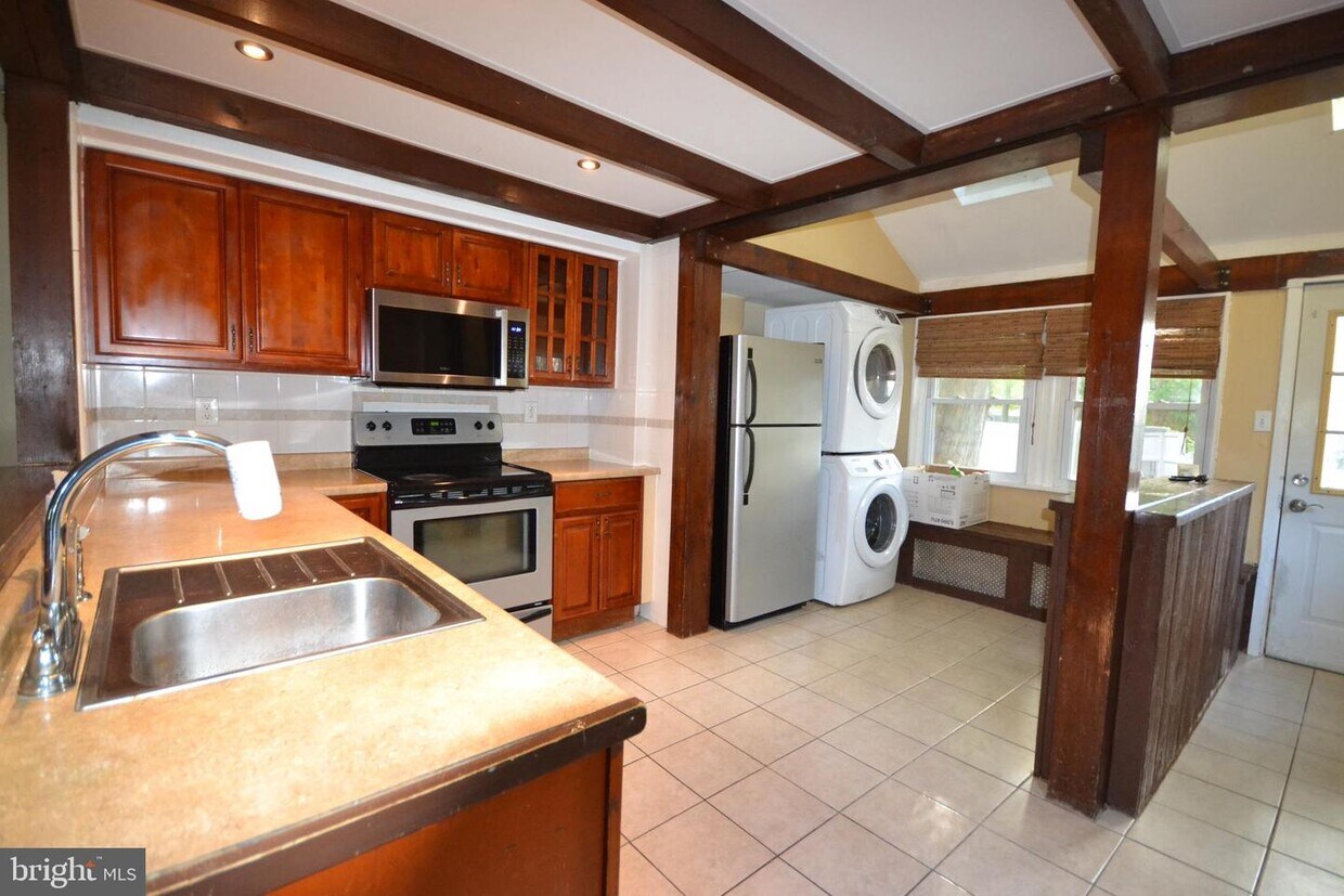 6 Hilltown Pike, Line Lexington, PA 18932 House for Rent in Line