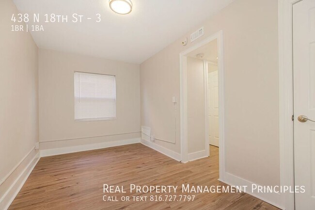 Building Photo - 438 N 18th St
