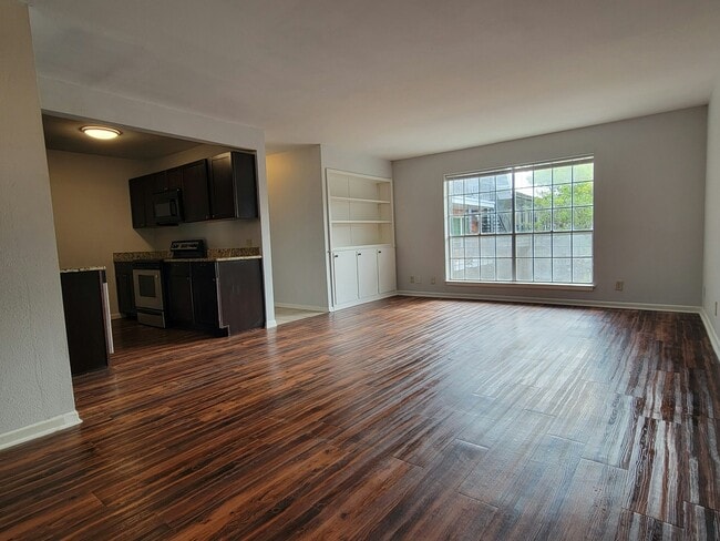 Foto del edificio - 8401 N New Braunfels Ave