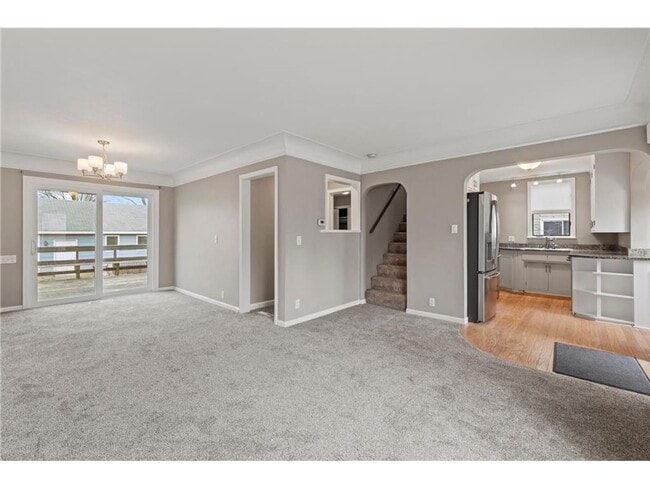 Building Photo - Charming Completely Remodeled Doll's House In Edina, Walk to shops & Restaurants, Pets OK, Availa...