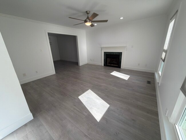 Foto del edificio - 115 Waterfall Ct