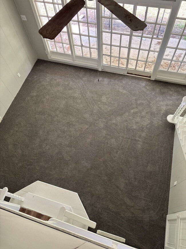 Building Photo - 211 Nance St