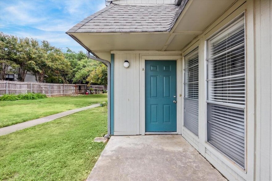 Foto principal - 807 Castle Ridge Rd