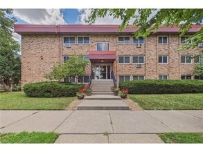 Building Photo - 2630 Pleasant Ave