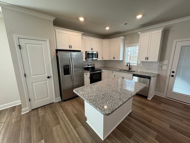 Building Photo - 49 Goldenrod Lp