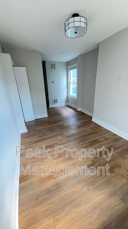 Foto del edificio - 613 N 32nd St