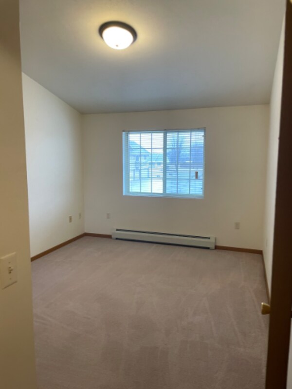 Building Photo - 2255 Samantha St