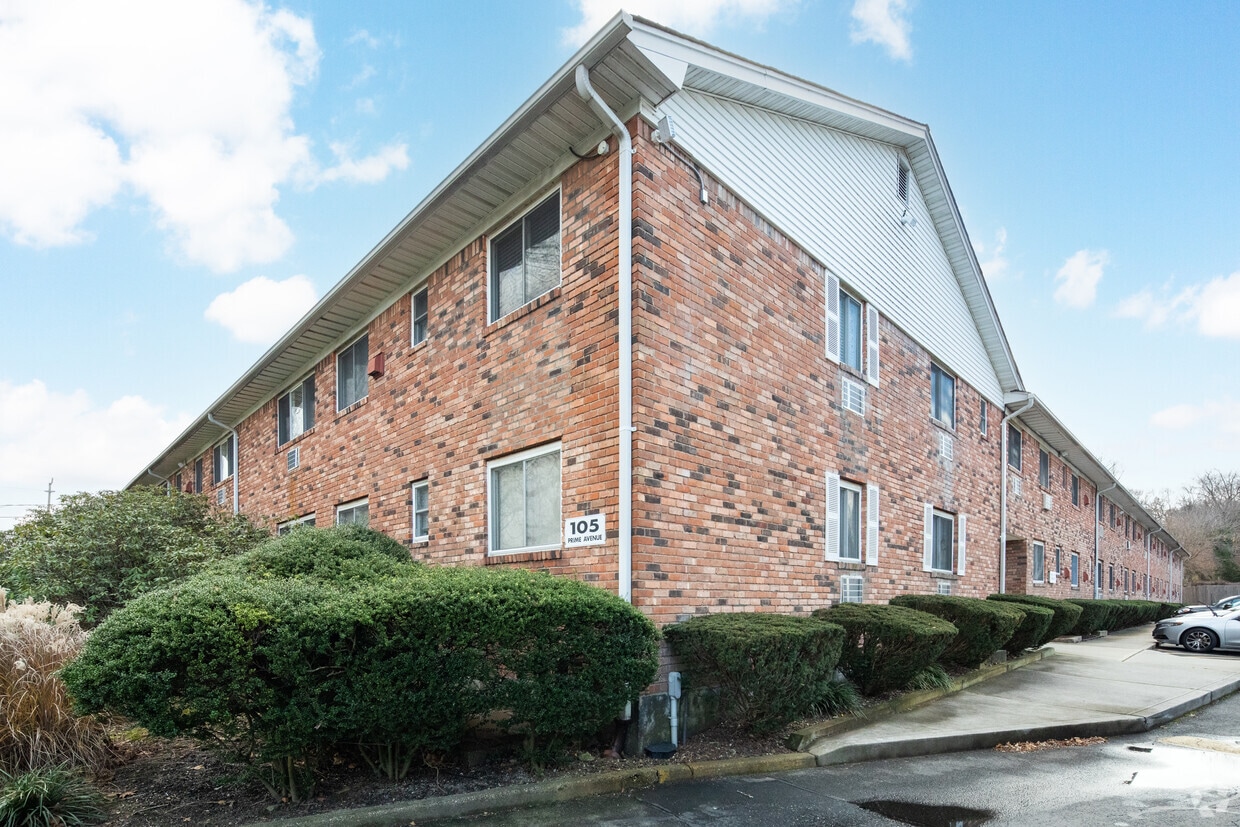 Heckscher Park Gardens Apartments in Huntington, NY