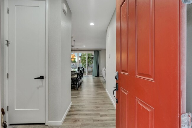 Foto del edificio - Newer Build 3 Bedroom Home In a Beautiful ...