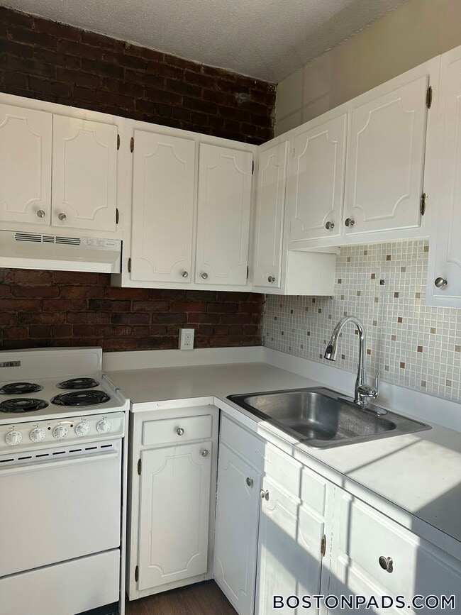 Building Photo - 54 S Huntington Ave