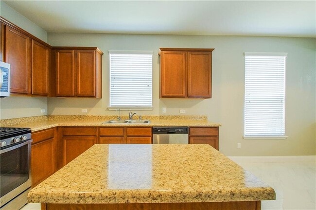 Building Photo - 556 Moonwalker Trail