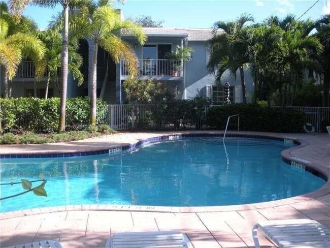 Foto del edificio - 2607 NE 8th Ave