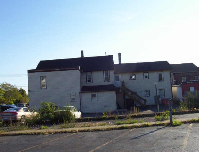 Building Photo - 7 Trumbell St