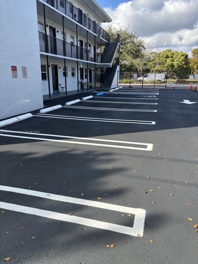 Foto principal - 1130 NW 62nd St