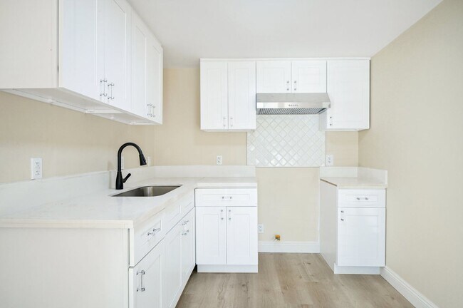 Foto del edificio - One bedroom One Bath Unit in a quiet Clare...